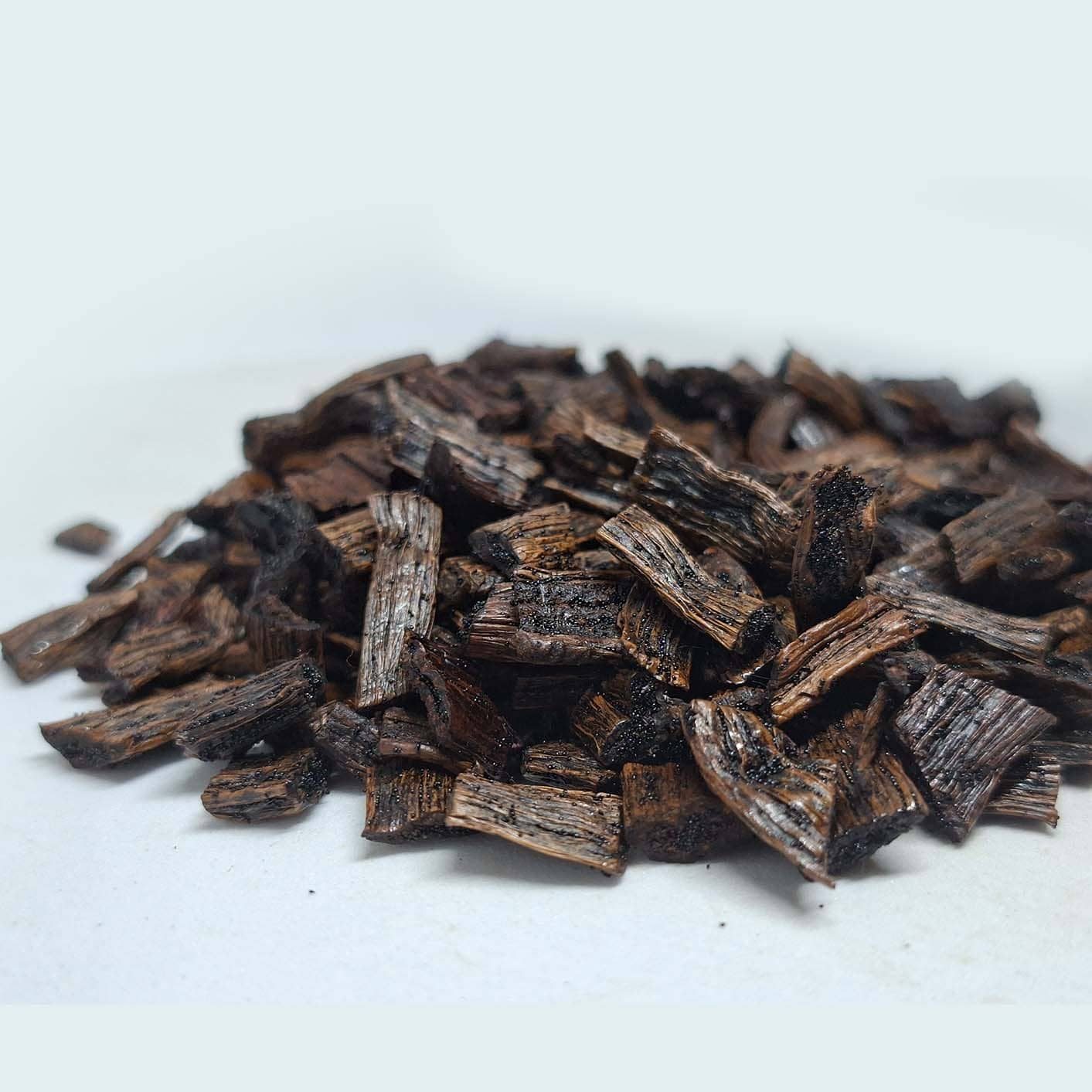 Vanilla bean cuts 0.5 to 1 inch, ideal for manufacturing, flavoring, and powder production with consistent quality 